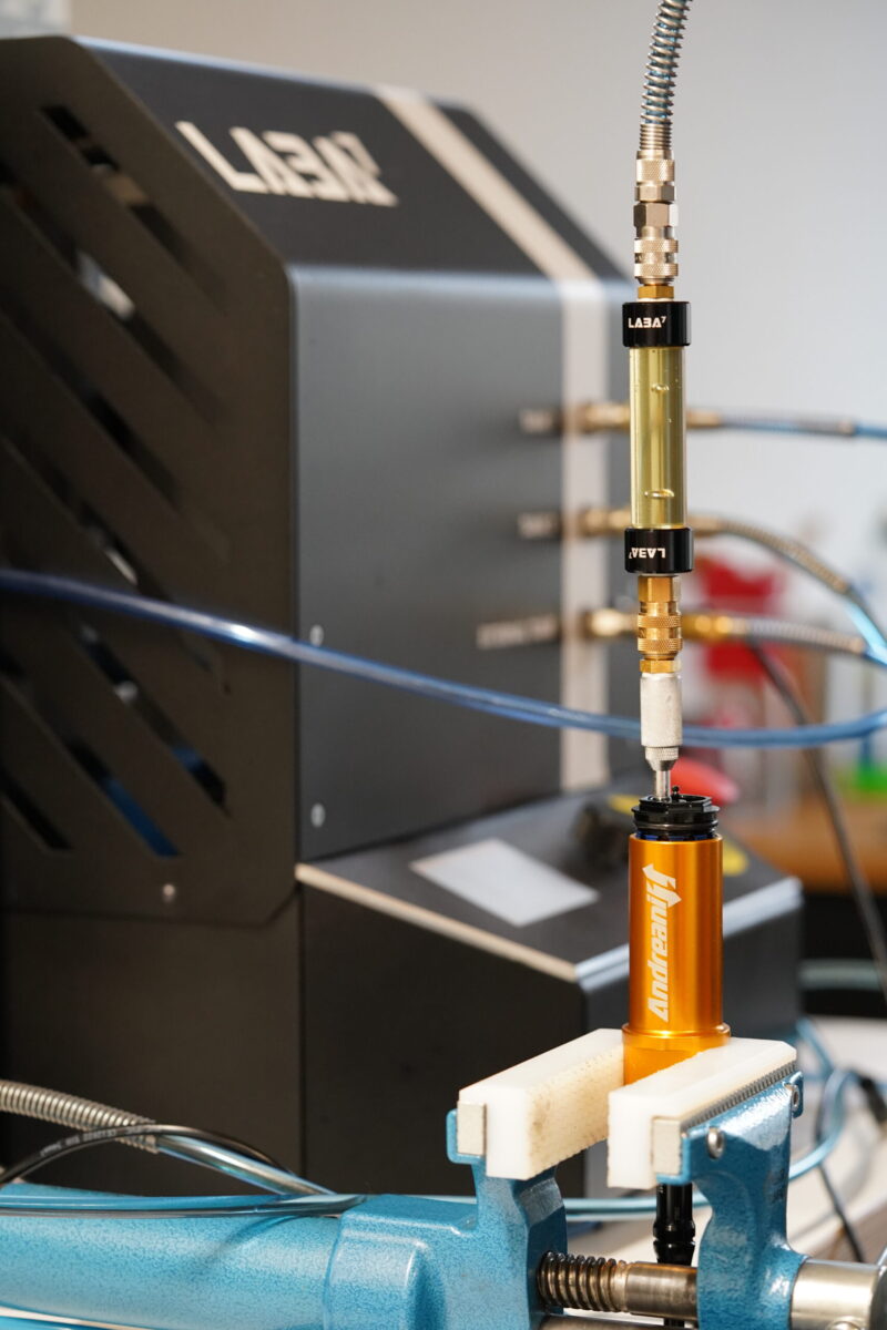 B2B Federgabel Service